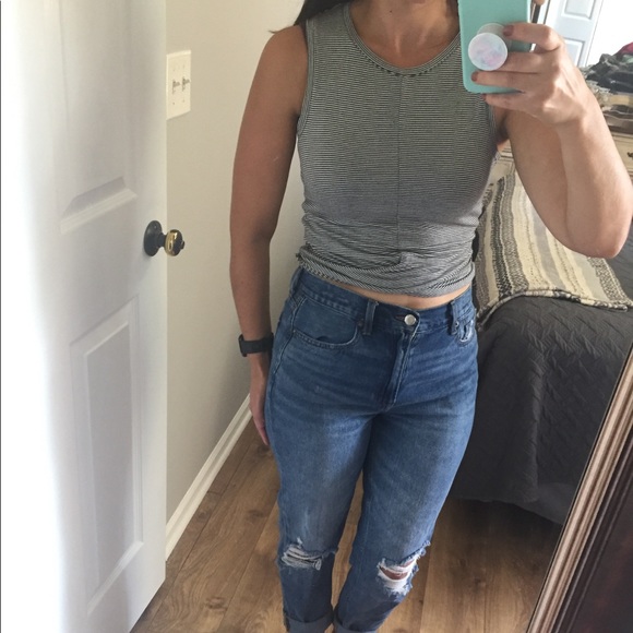 American Eagle Outfitters Tops - AEO CROP TOP